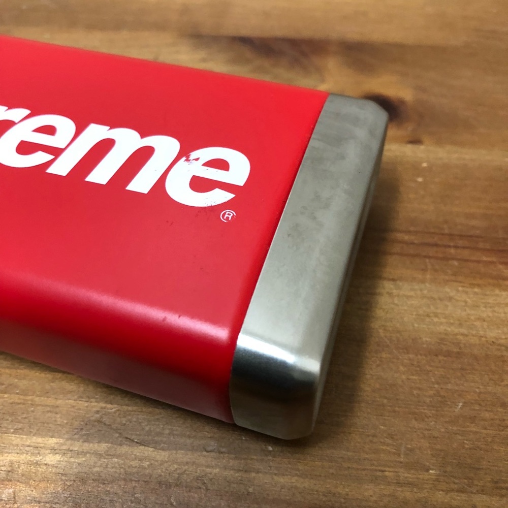SUPREME X STANLEY FLASK - Picture 4 of 5